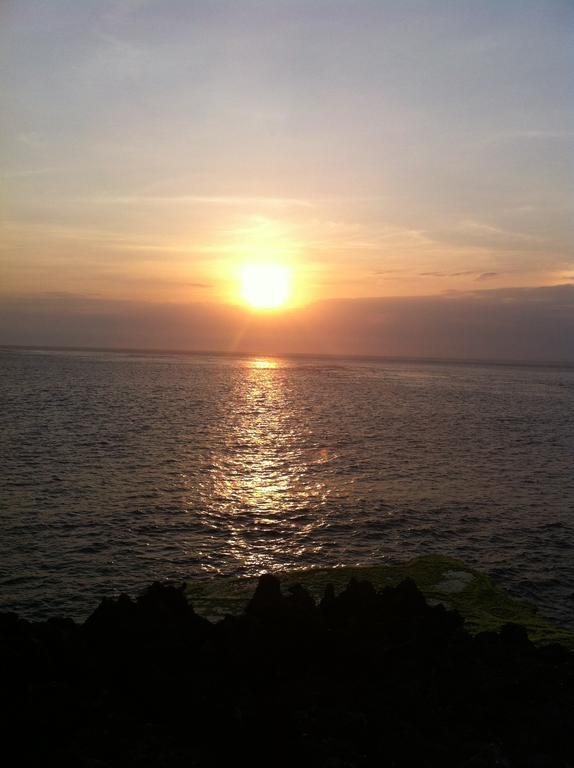 Sunset Cave Villas Lembongan Nusa Lembongan  Exterior photo